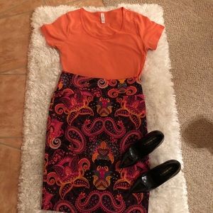 LulaRoe Orange Classic Tee Size Small